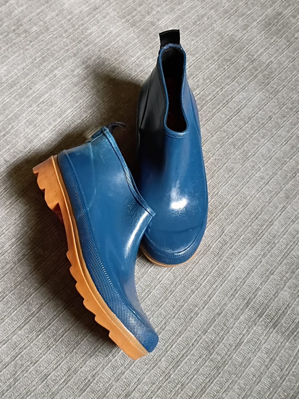 Mid West Women’s Navy Blue Ankle Rain Boots Size 8 Gum Sole Waterproof
